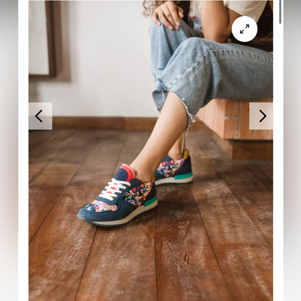 Women’s Floral Accent Multicolor Sneakers - Casual Comfort - Picture 3 of 16